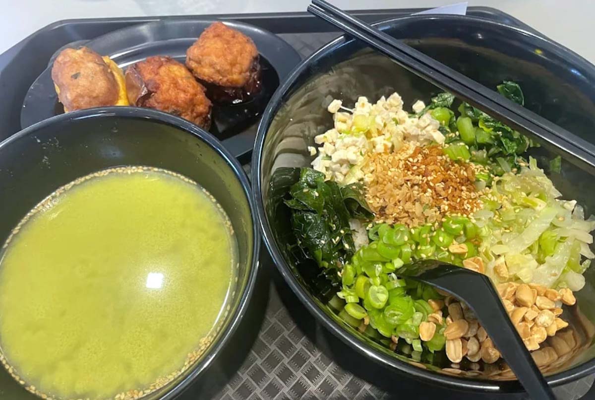 Punggol Coast Hawker Centre - lei po po food