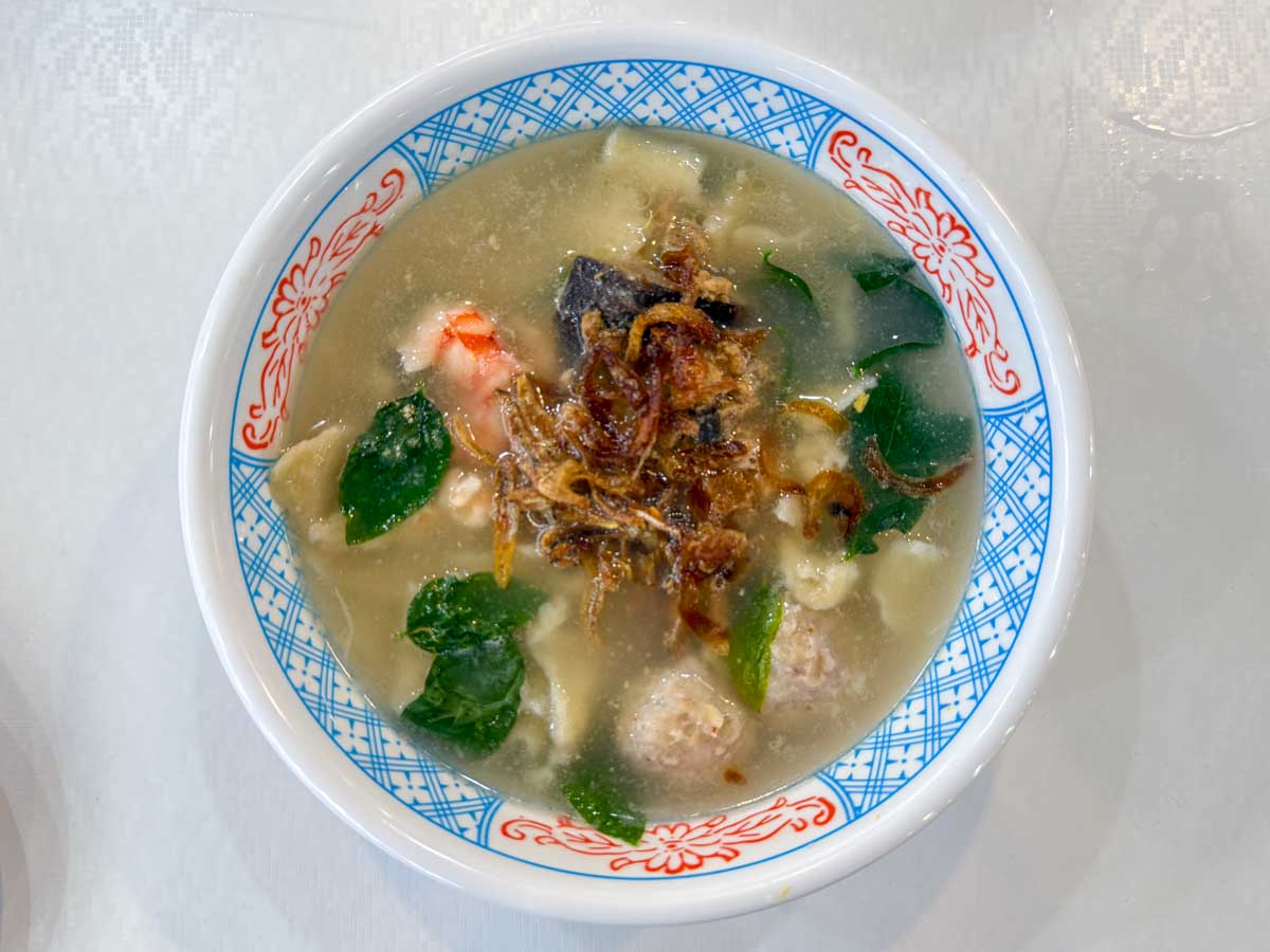 liu san jie mee hoon kueh - signature mee hoon kueh soup