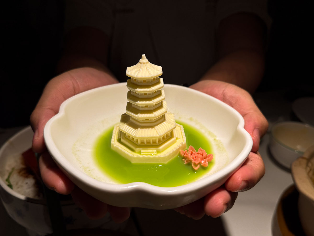 longjing restaurant - ice cream leifeng pagoda