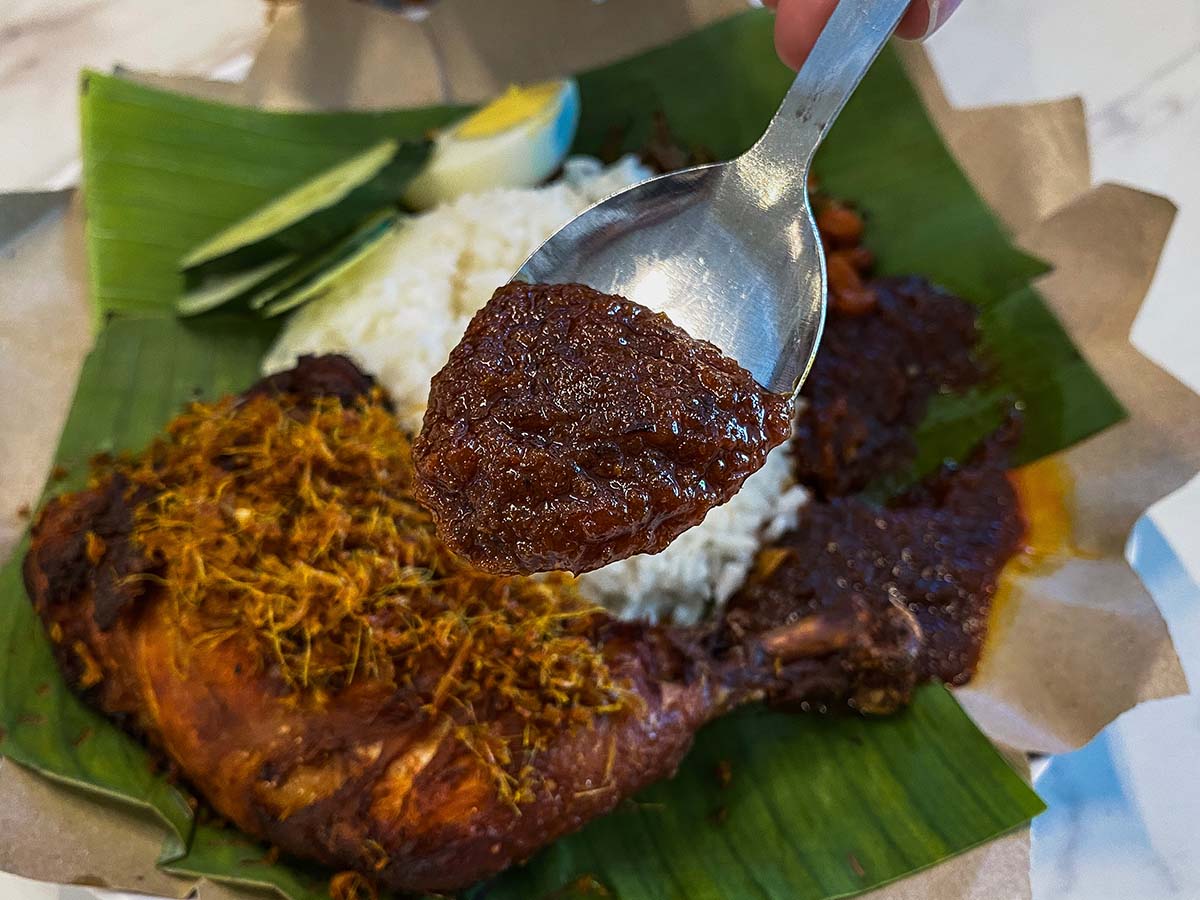 Nasi Lemak Sepinggan - Sambal
