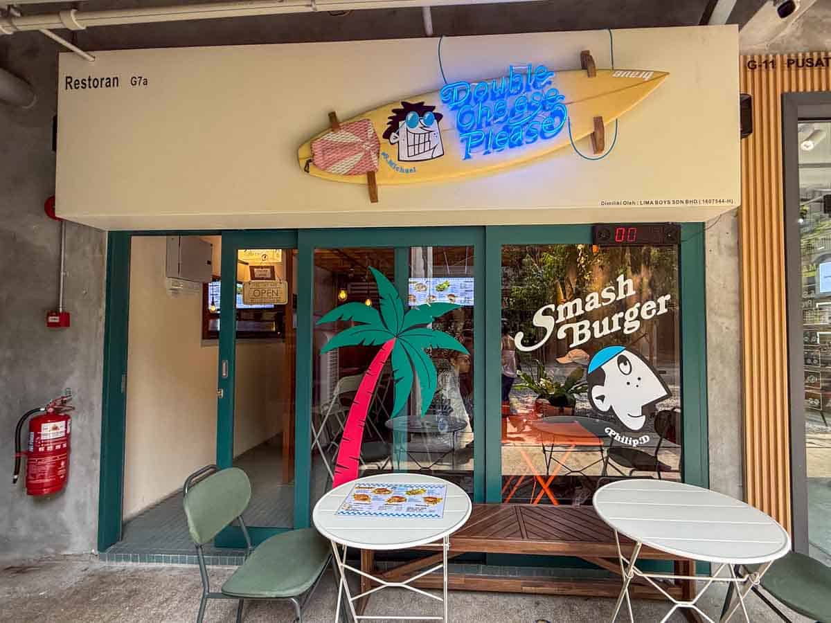 the campus ampang - double cheese please storefront
