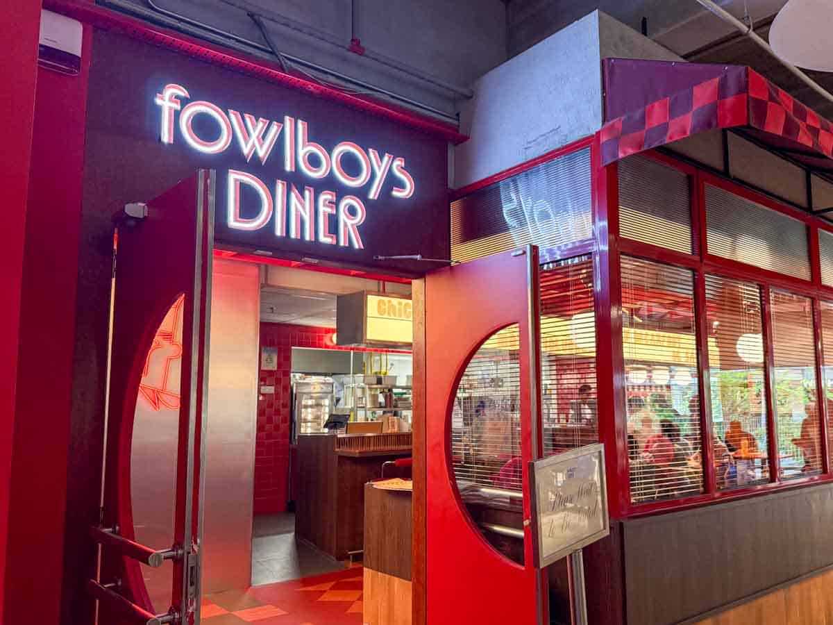 the campus ampang - fowlboys diner storefront