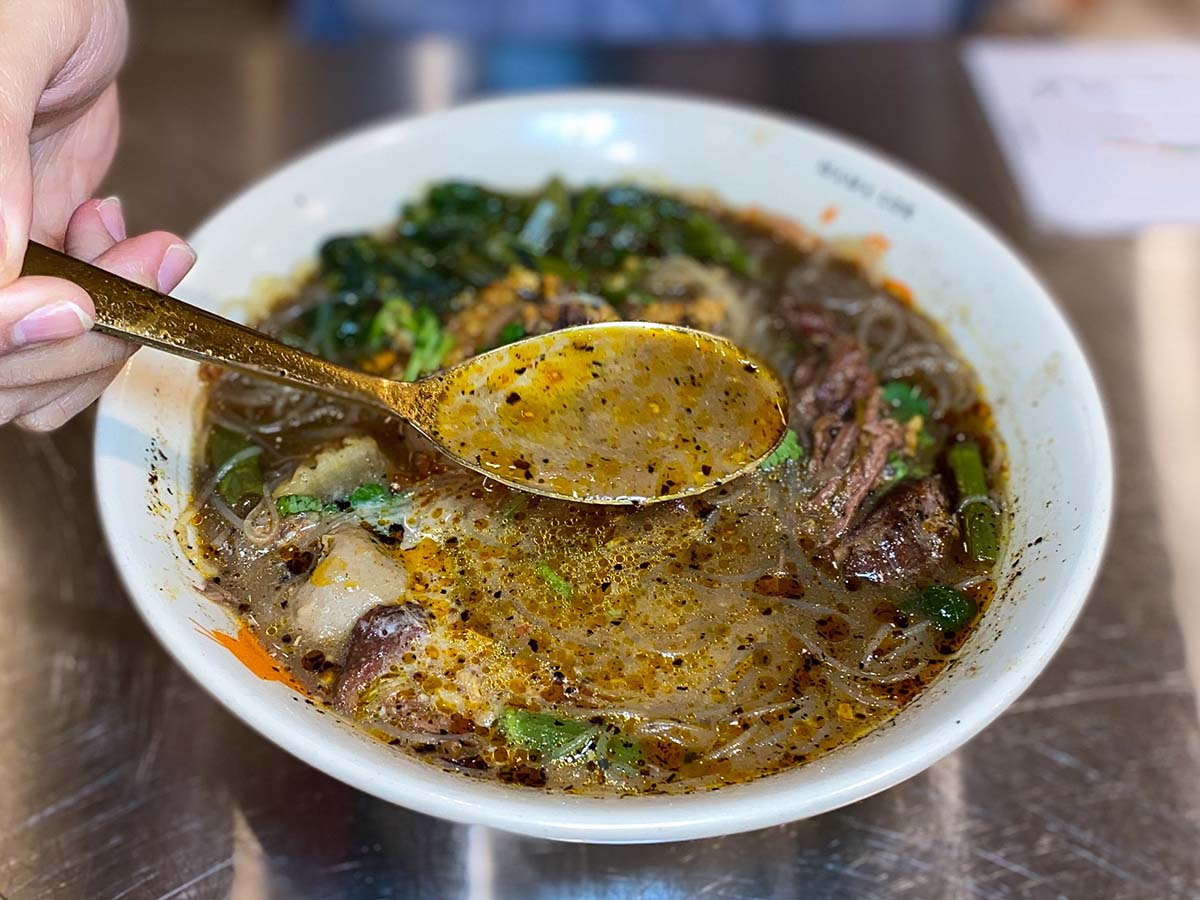 Mama Lek - Tom yum soup