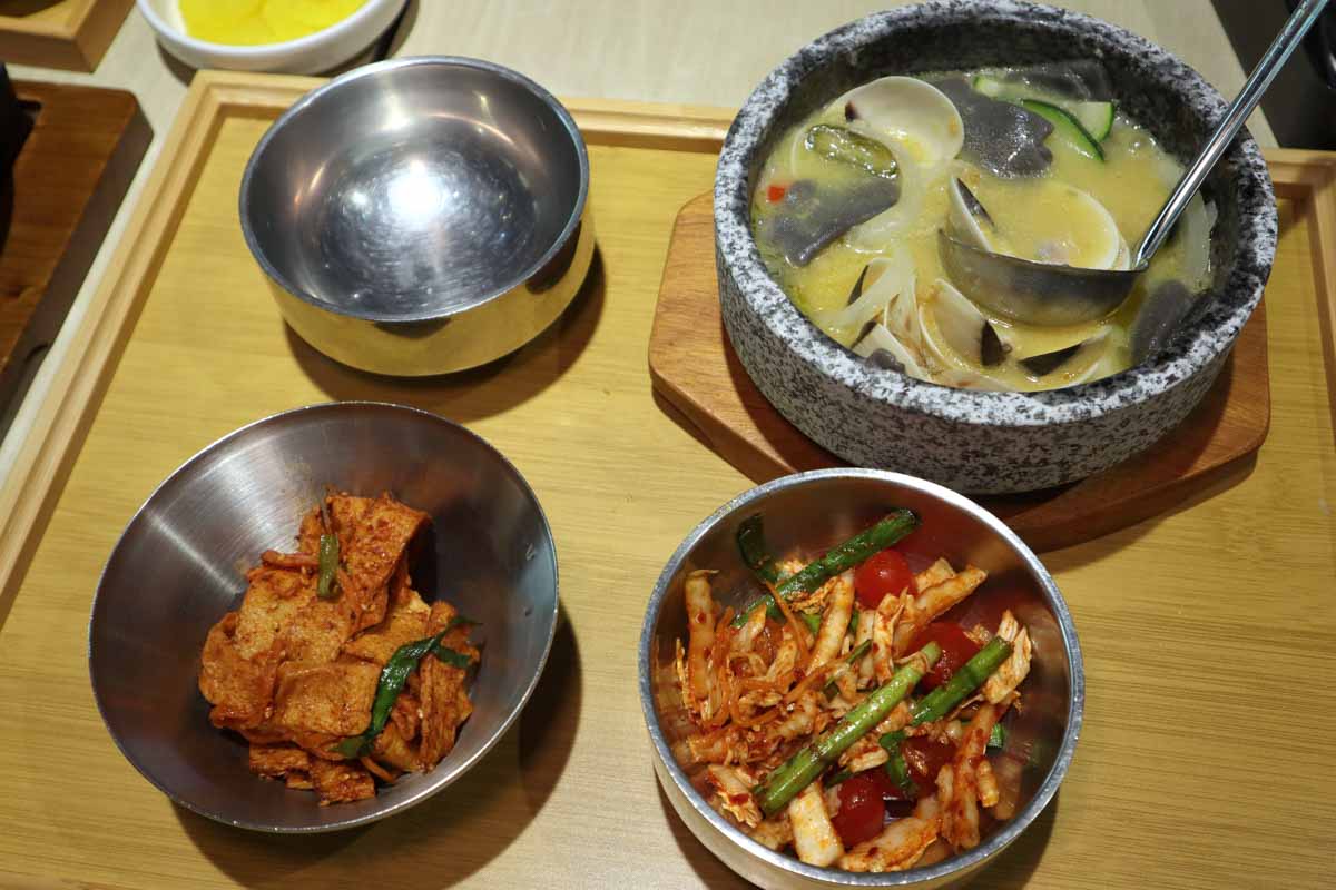 bulgogi syo chef choi collab - vongole sujebi set