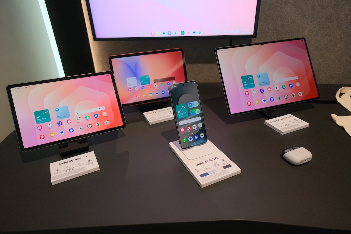 Samsung Galaxy S25 FE - all products released
