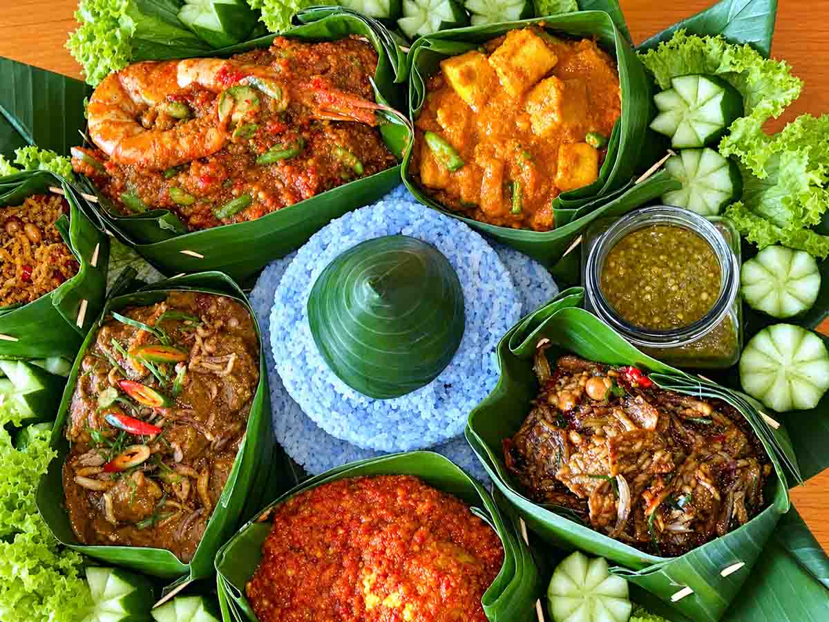 mini catering - aunty lily tumpeng set