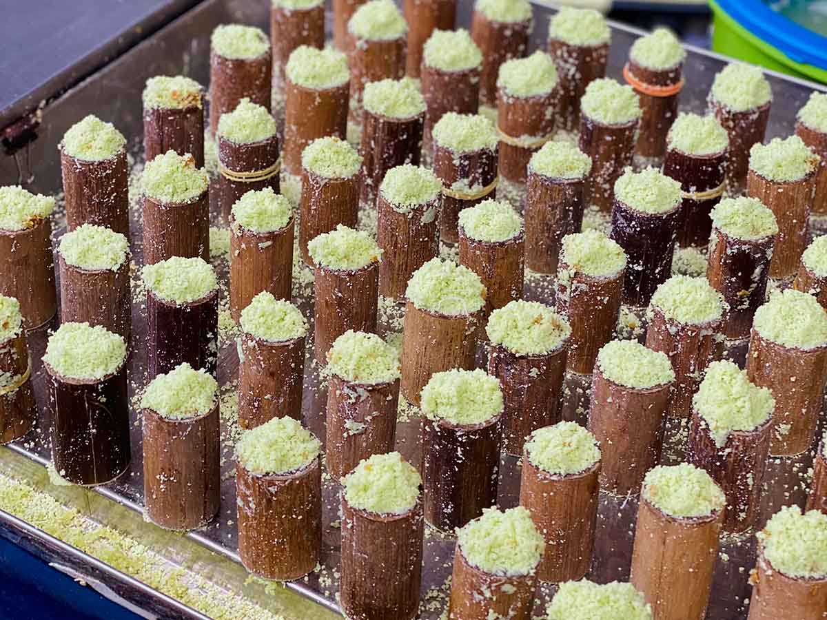 Putu Bambu Tradisi - Bamboos