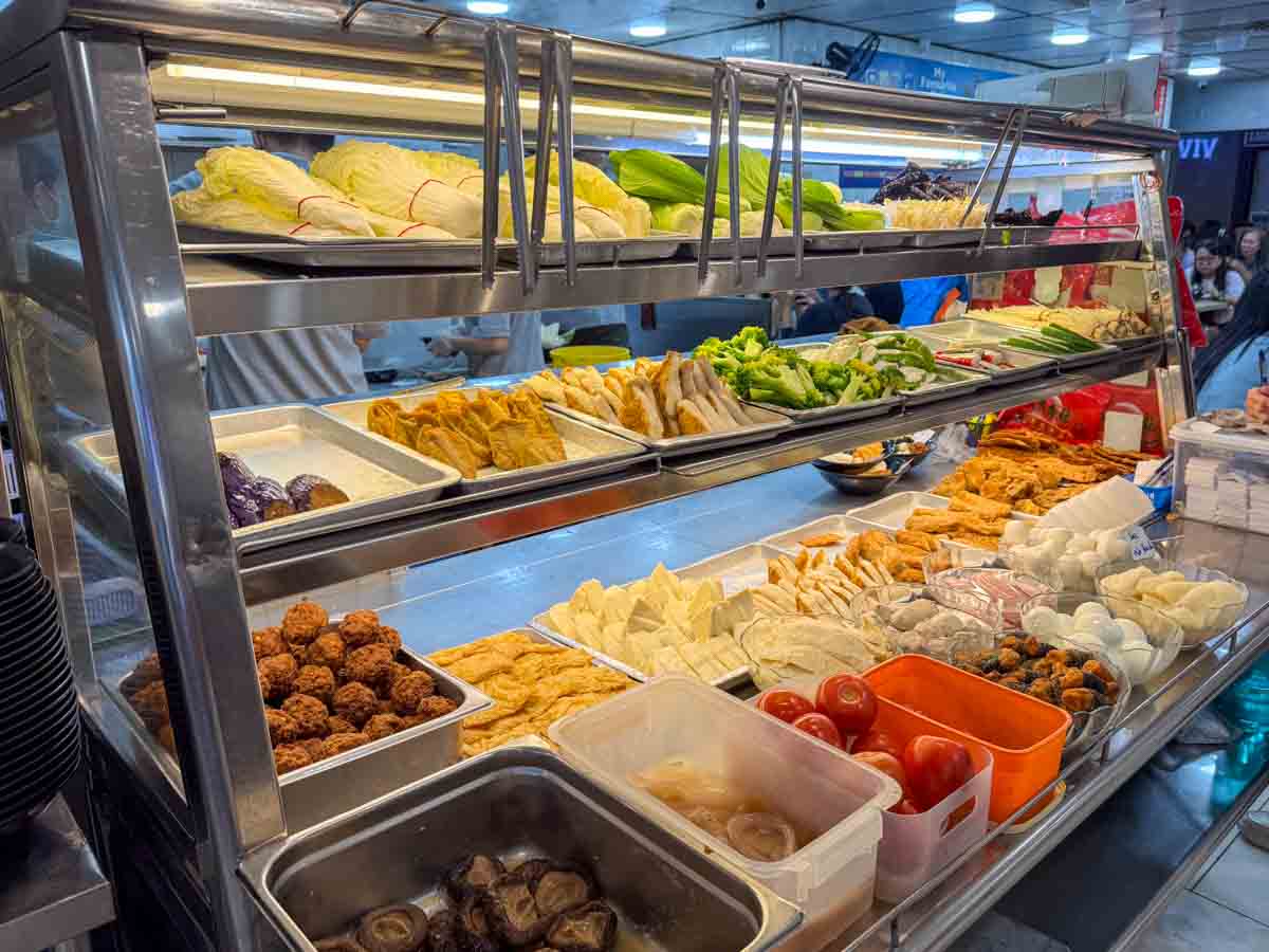 my favourite cafe - yong tau foo display