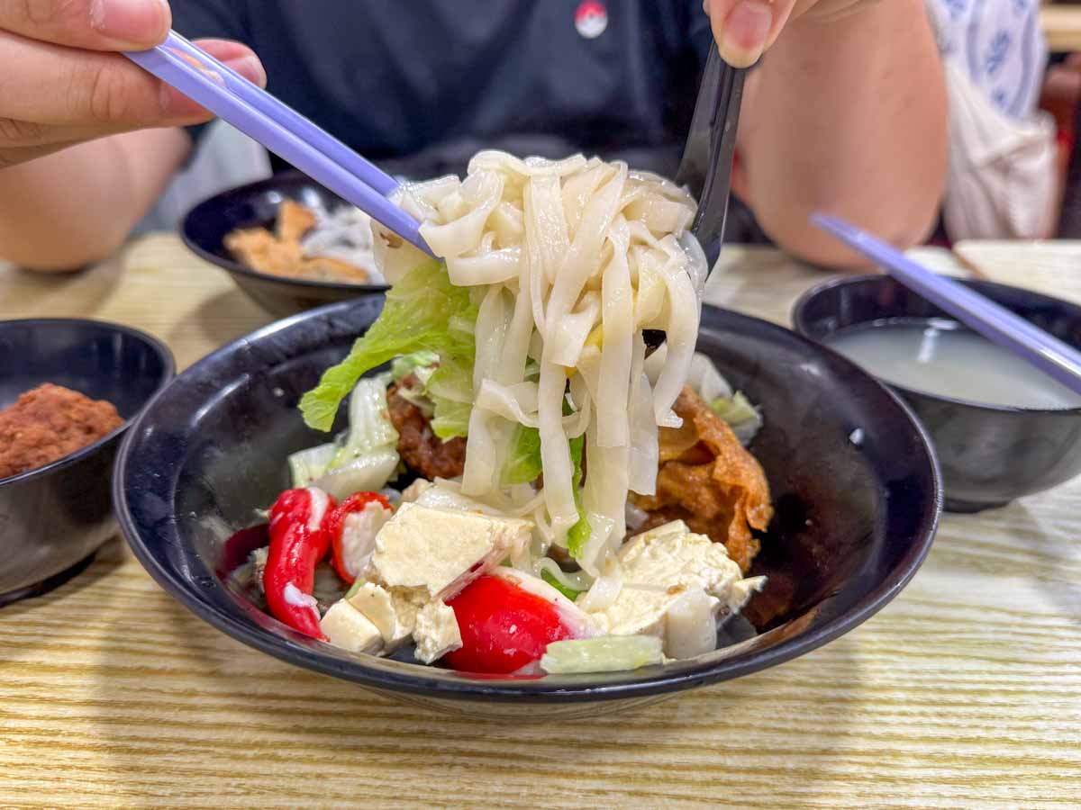 my favourite cafe - kway teow dry