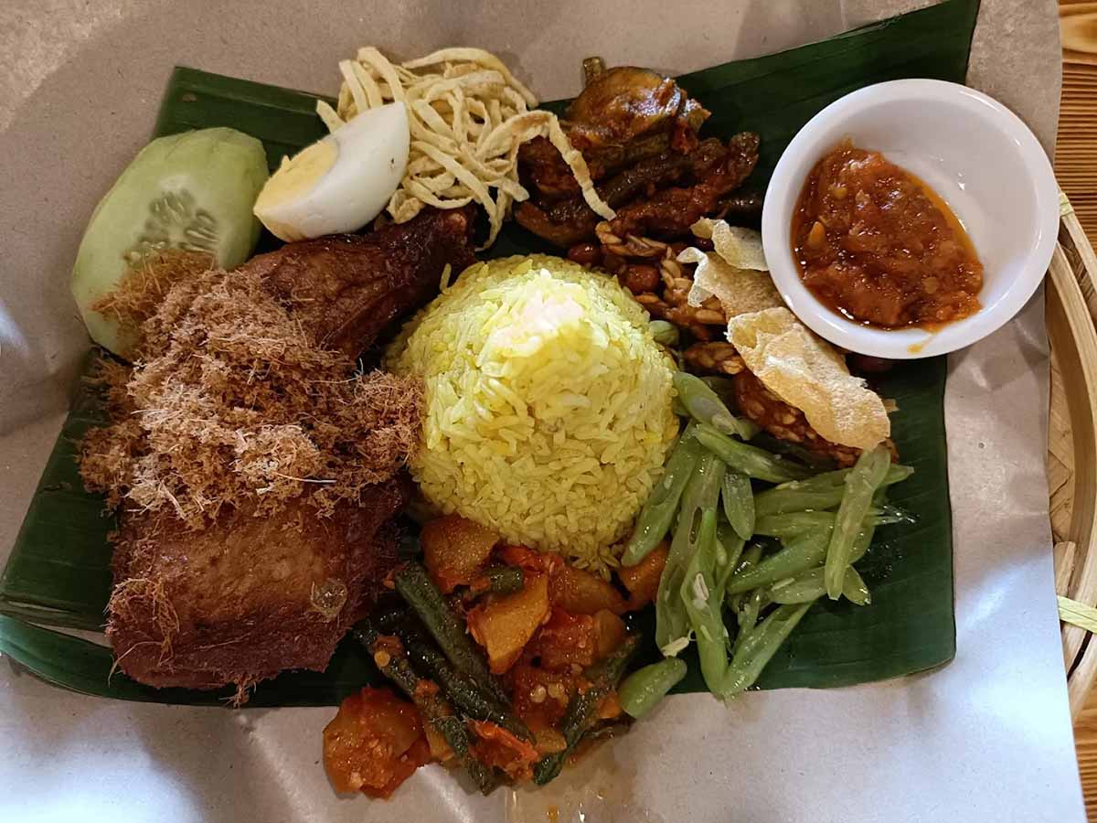 Taste of Medan - Nasi lemak ayam rempah