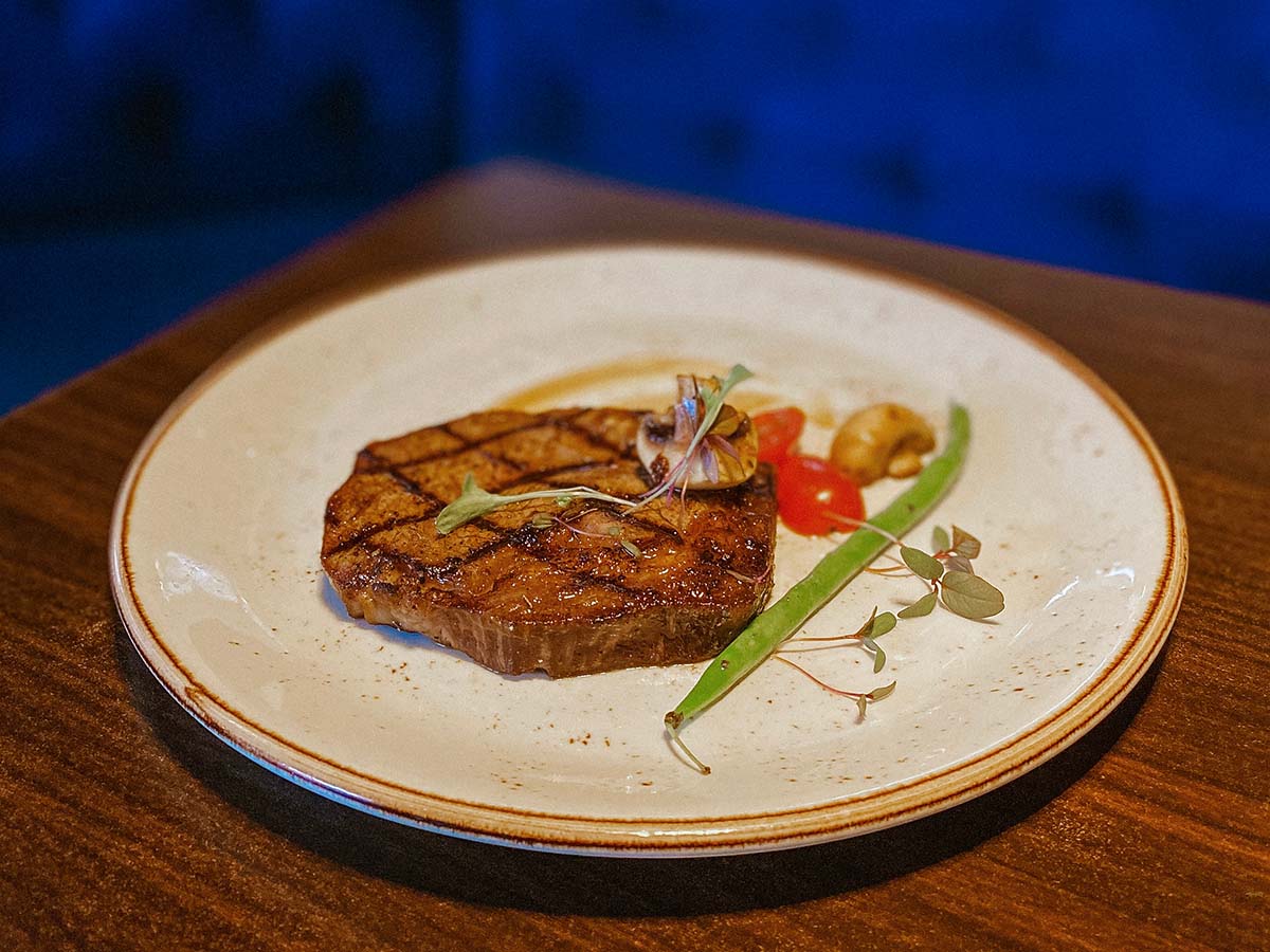 D Empire - Ribeye steak