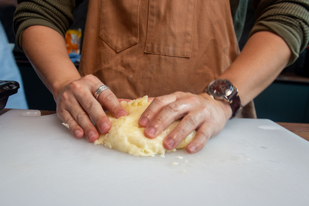 vinamilk - kneading the dough