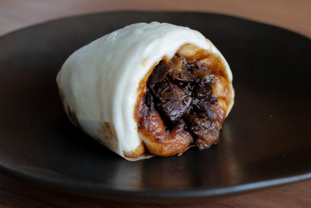 zhen zheng - pork belly bun