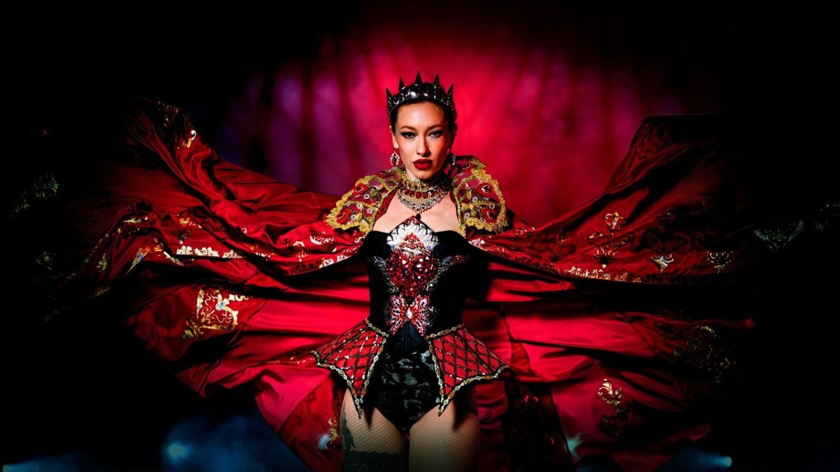 Cirque Alice - Queen of Hearts