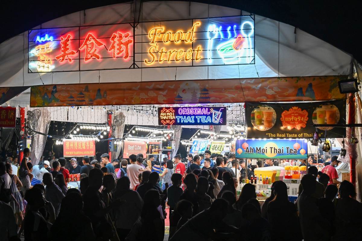 Pasar Malams in October - Lake by the Lights 2025