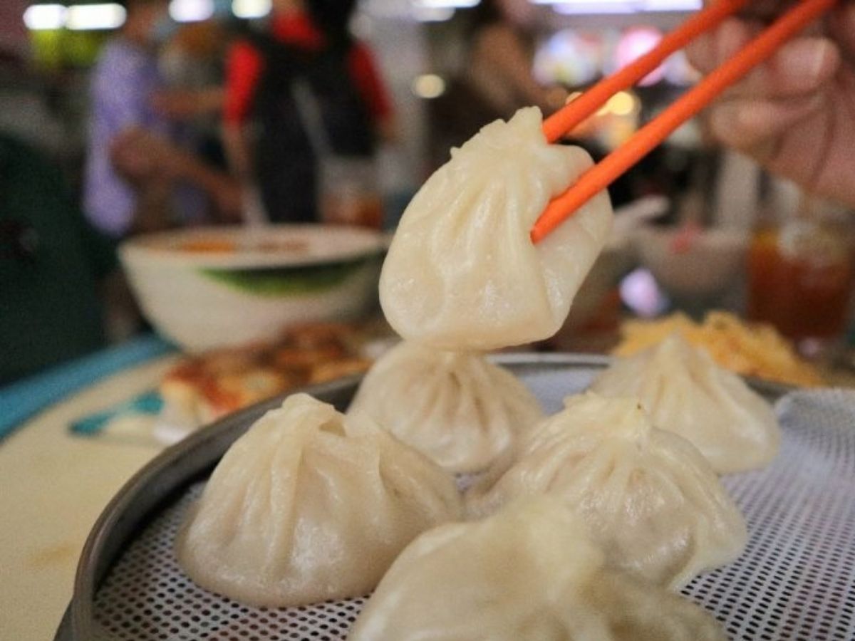 Shen Yang Feng Wei - xiao long bao picked up