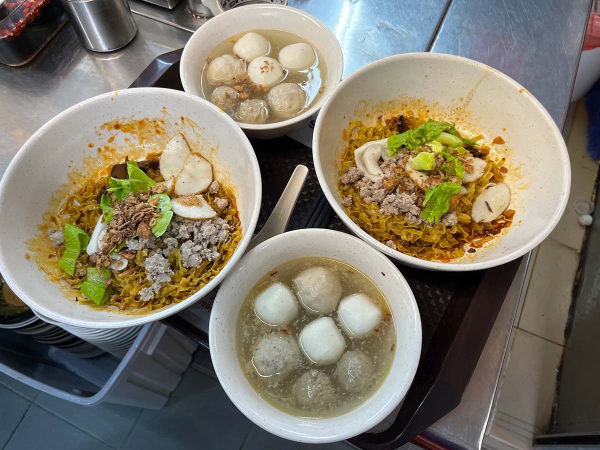 adam road food centre - adam fishball noodle