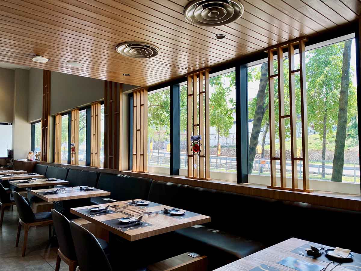 Gyuden Yakiniku - Interior