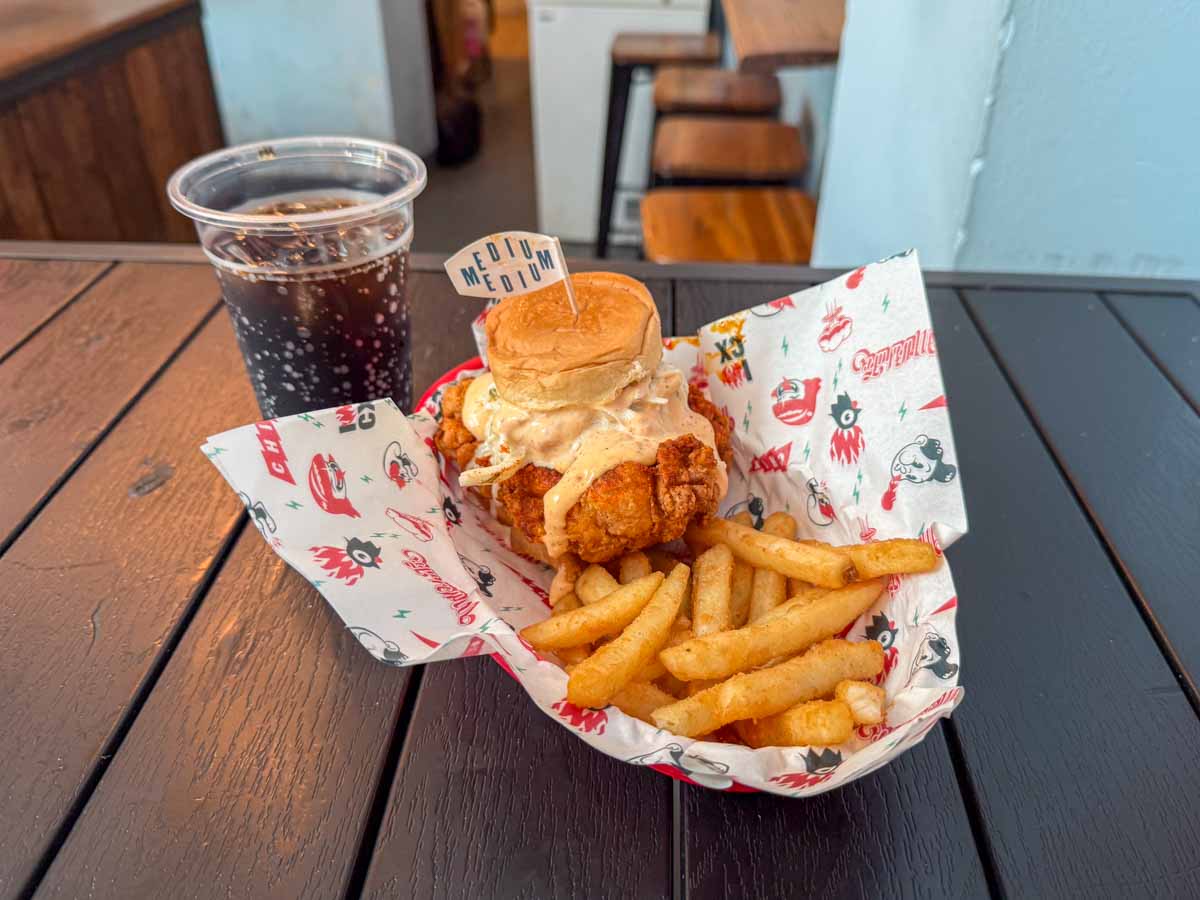 haji lane food guide - chix hot chicken slider