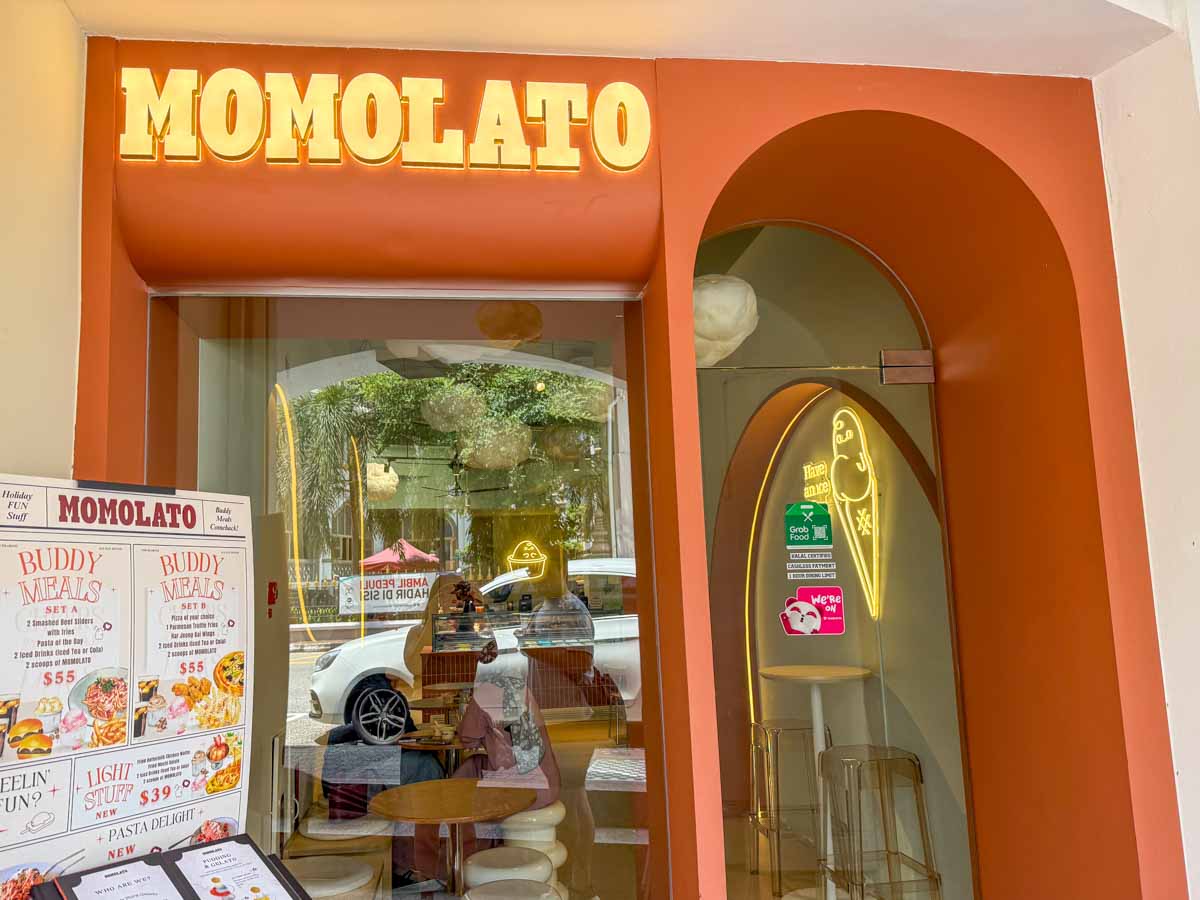 haji lane food guide - momolato storefront