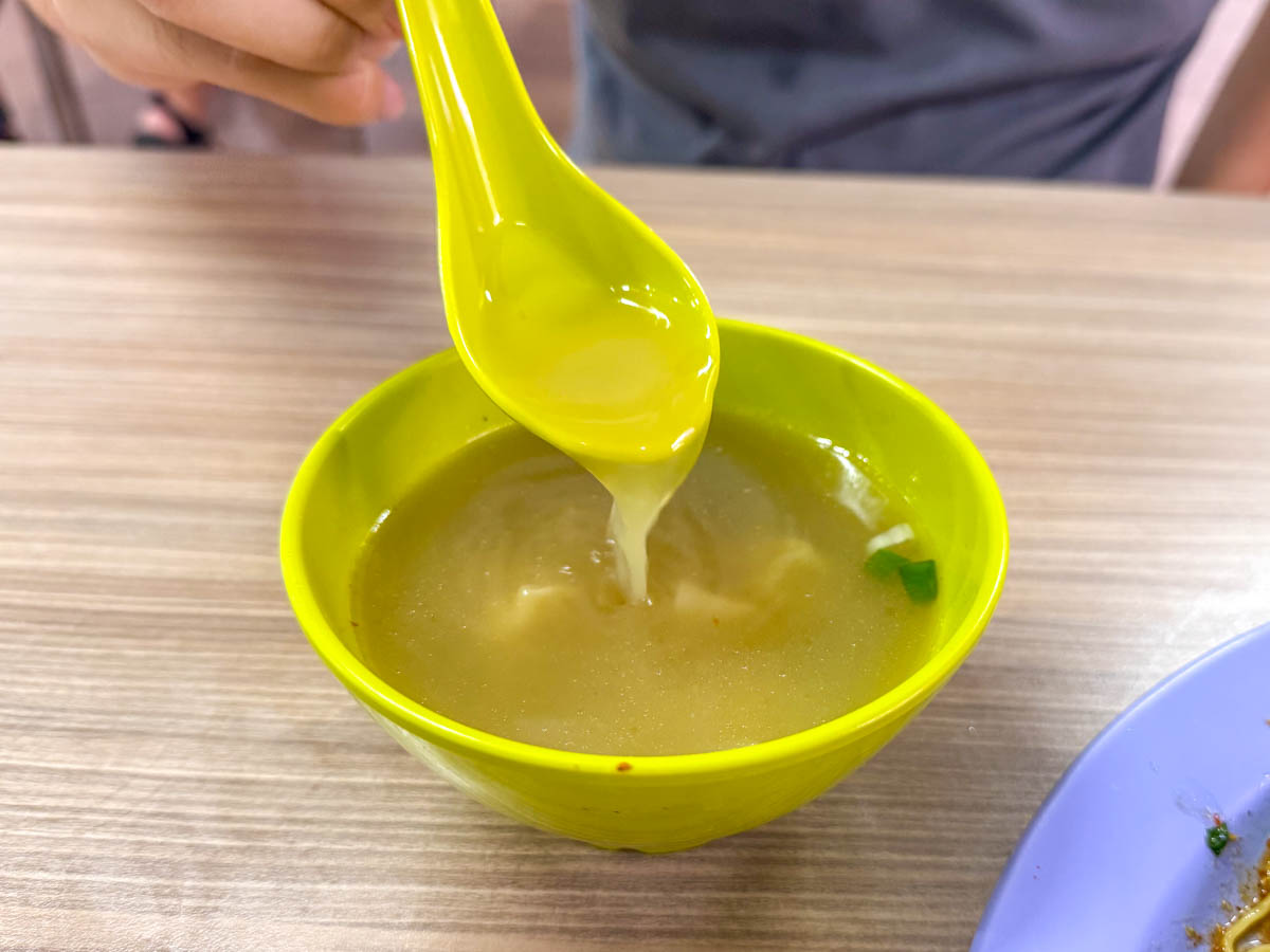 koka wanton noodles - soup