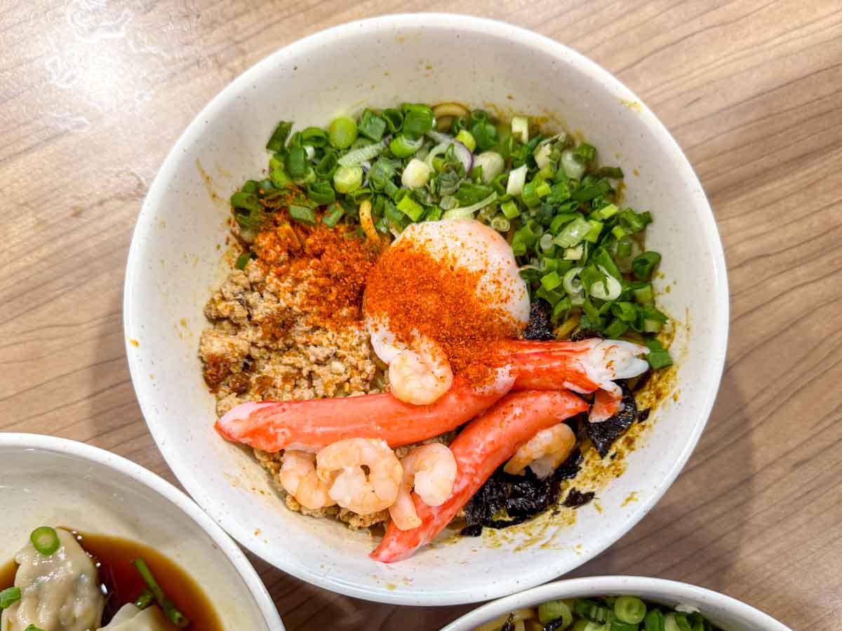 menya horikawa - spicy seafood curry mazesoba