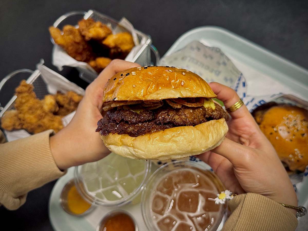 Decker’s - Sichuan