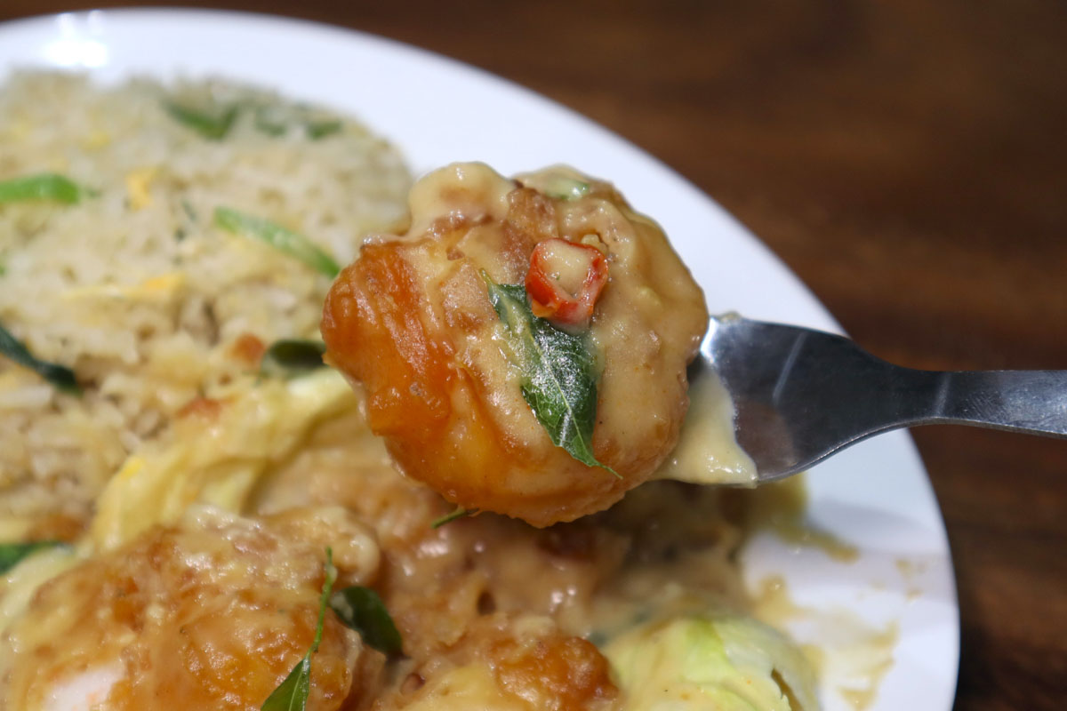 5 dollar fried rice - salted egg prawn