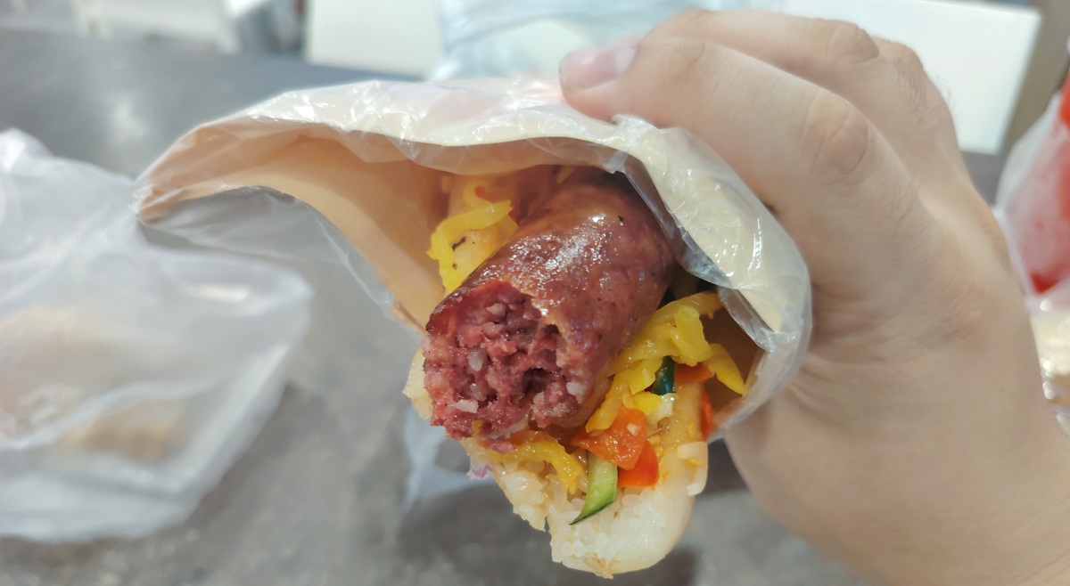 Simei MRT pasar malam - sausage with sticky rice