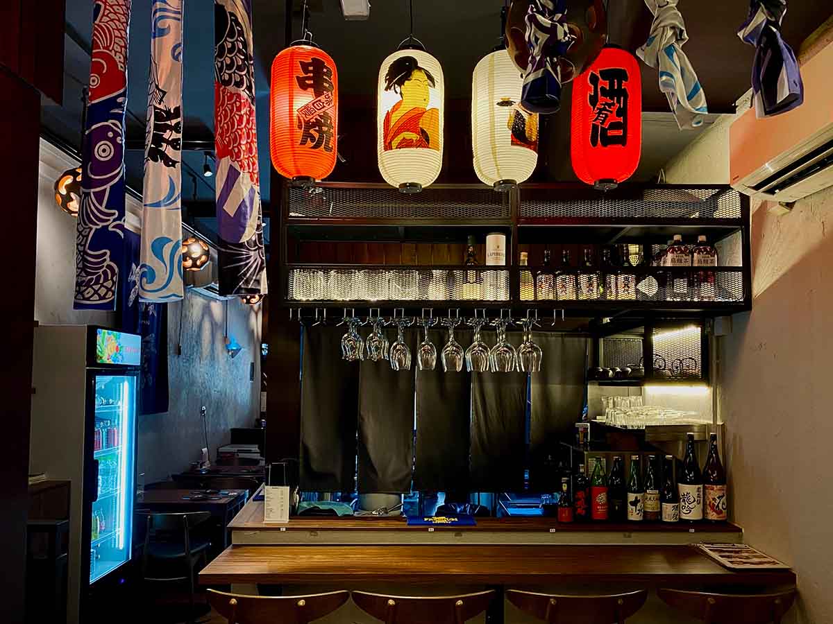 Torimaro Charcoal Grill - Interior