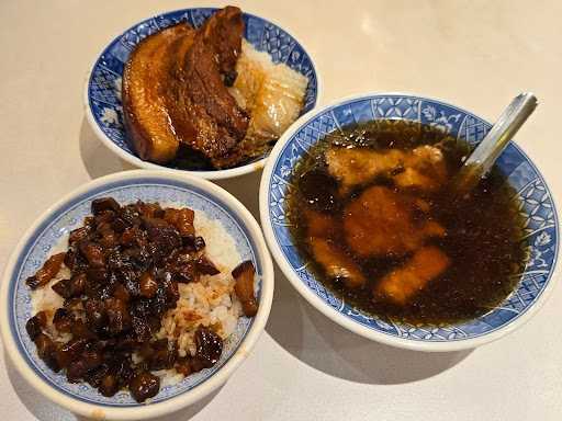 taiwan - dishes on table