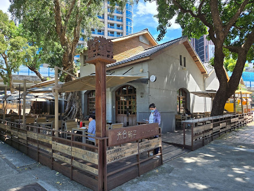 taiwan - daylight cafe