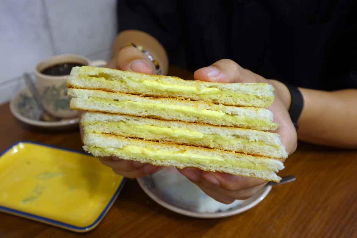 wanglee cafe - kaya toast closeup