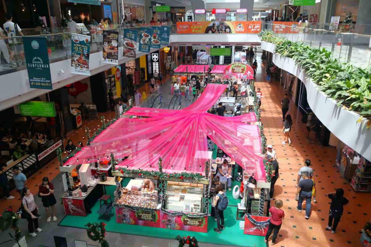 jurong point christmas fair - top view