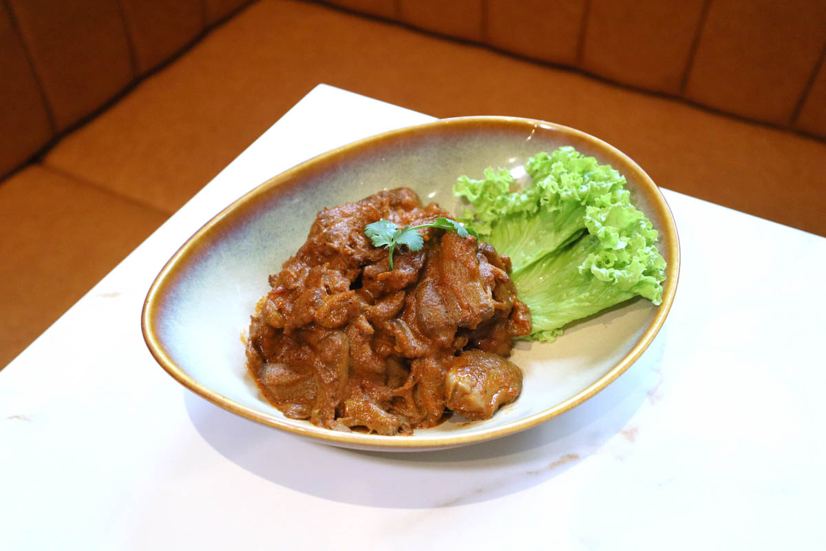 whole earth - rendang