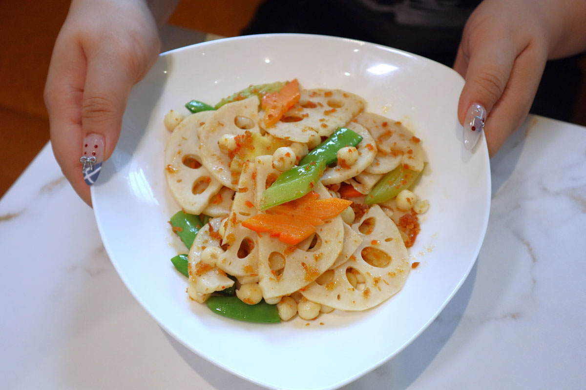 whole earth - lotus root