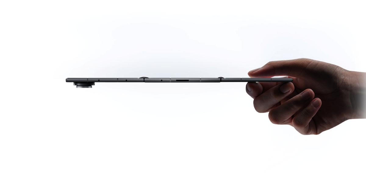 Samsung Galaxy TriFold launch - thin