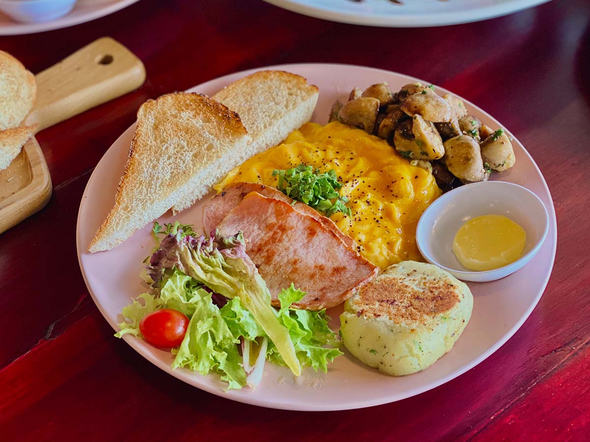 Antipodean Cafe - Big breakfast