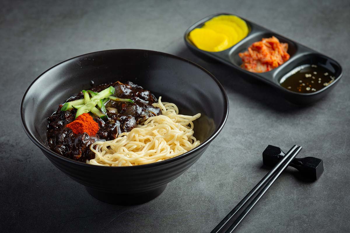 Jjajangmyeon Showdown - Jjajangmyeon Example