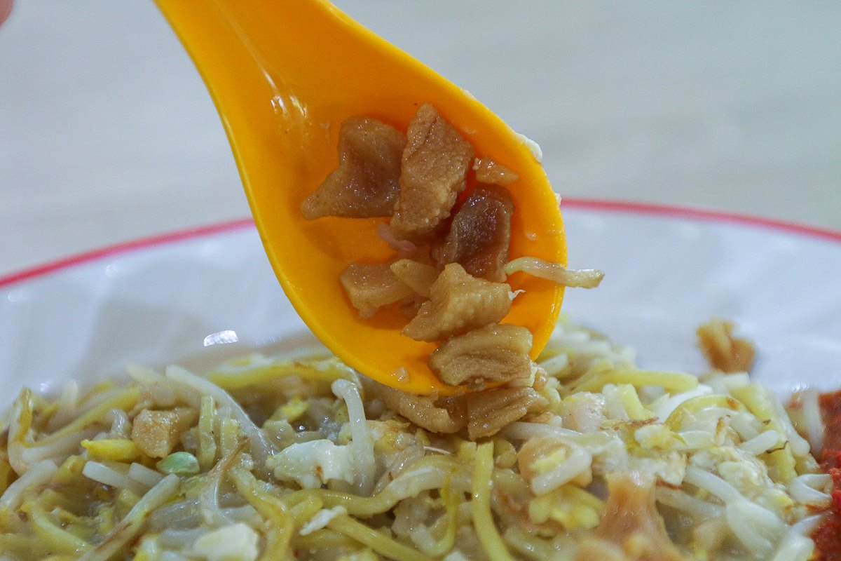 Bedok 69 Fried Hokkien Mee - pork lard