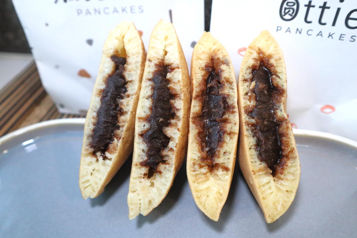 min jiang kueh showdown - red bean