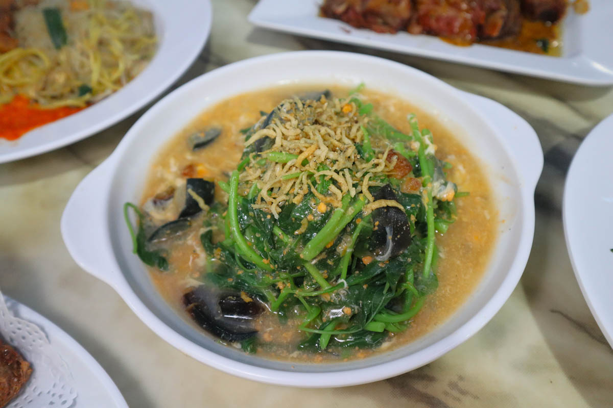 bugis fish head steamboat - spinach
