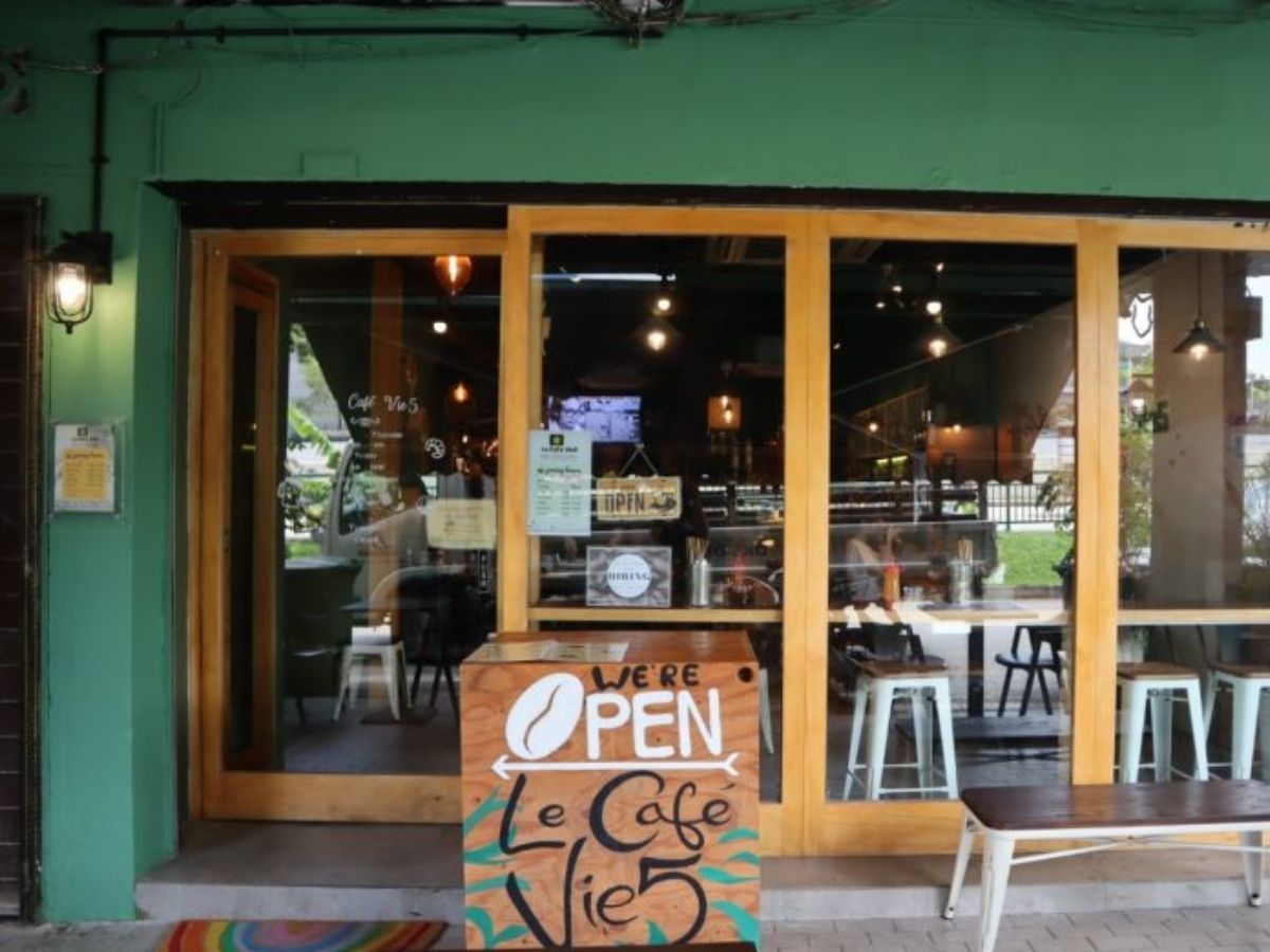 Le Cafe Vie5 - exterior