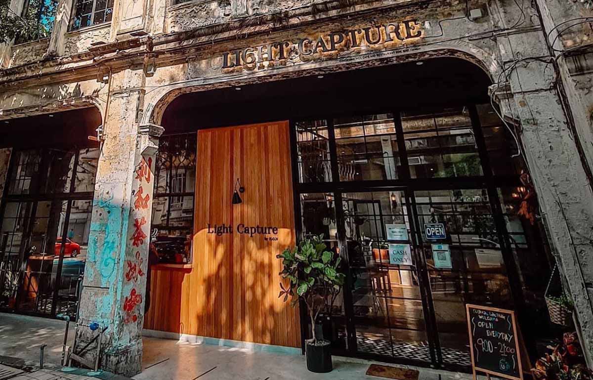 Light Capture Cafe - Storefront