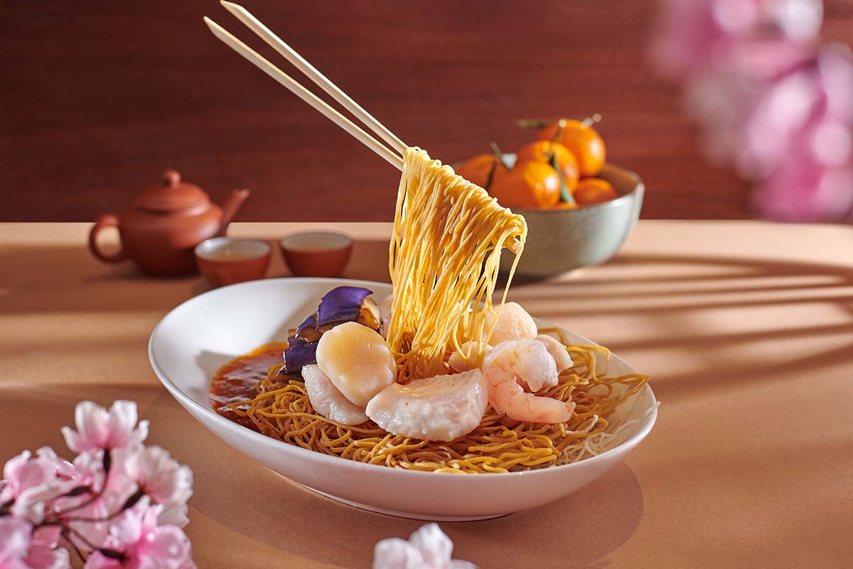Golden Phoenix - Flying noodles