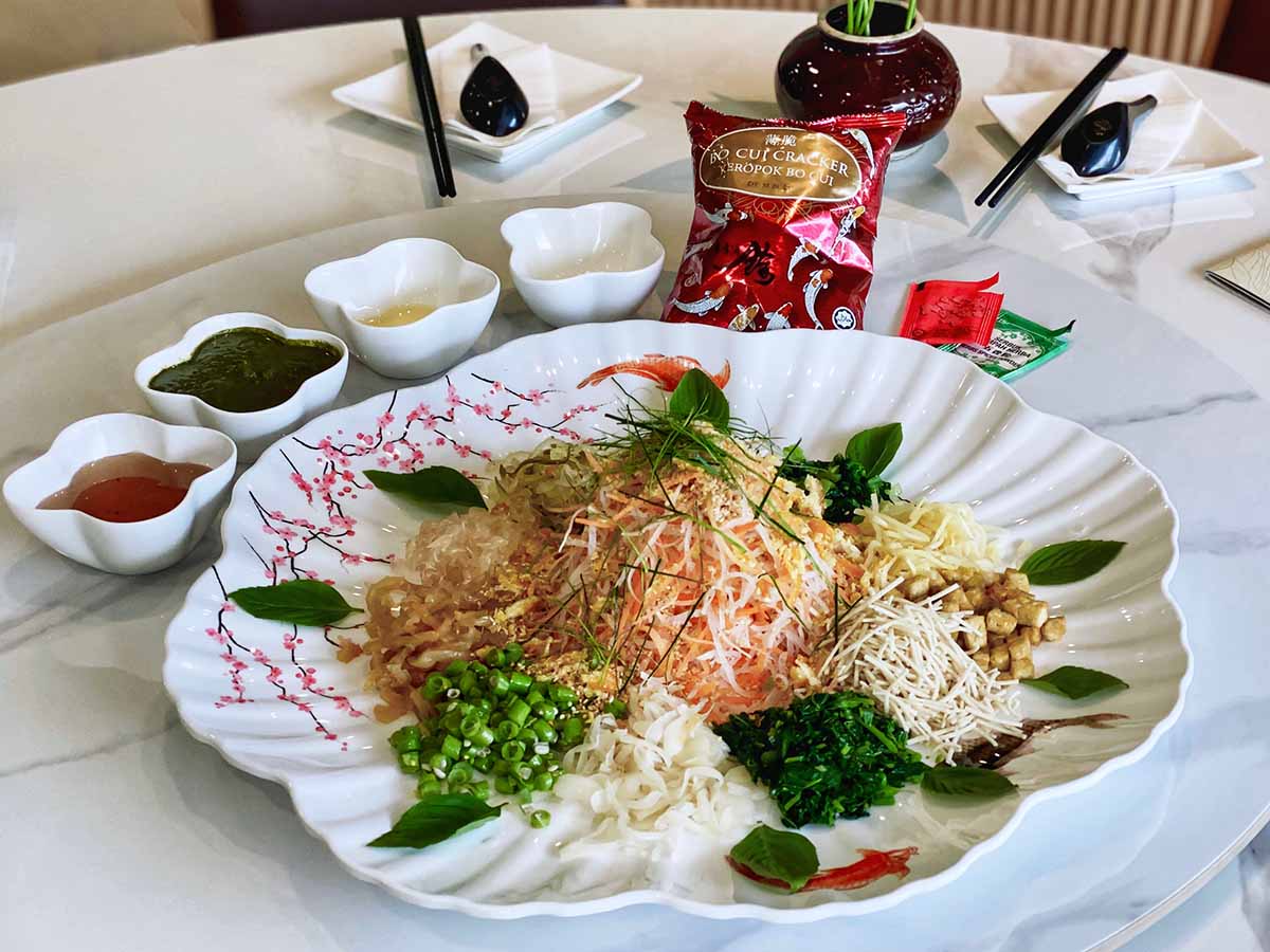 Ying Ker Lou - Yee sang