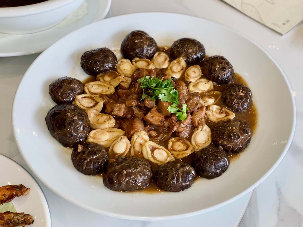 Ying Ker Lou - Braised abalone