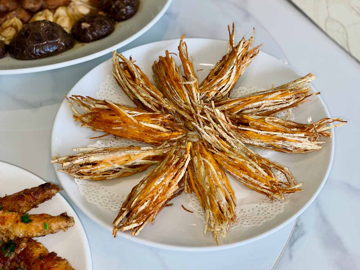 Ying Ker Lou - Nian gao
