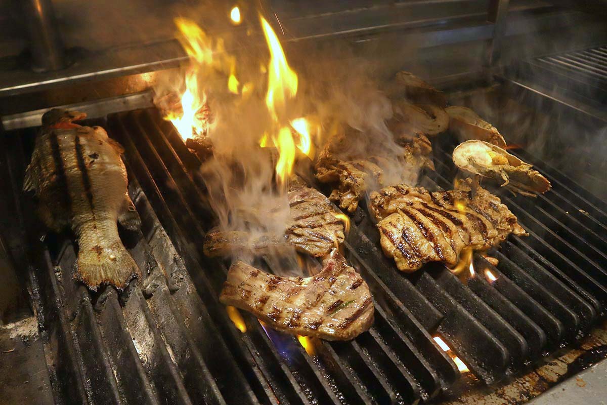 how to choose buffet - bbq meats