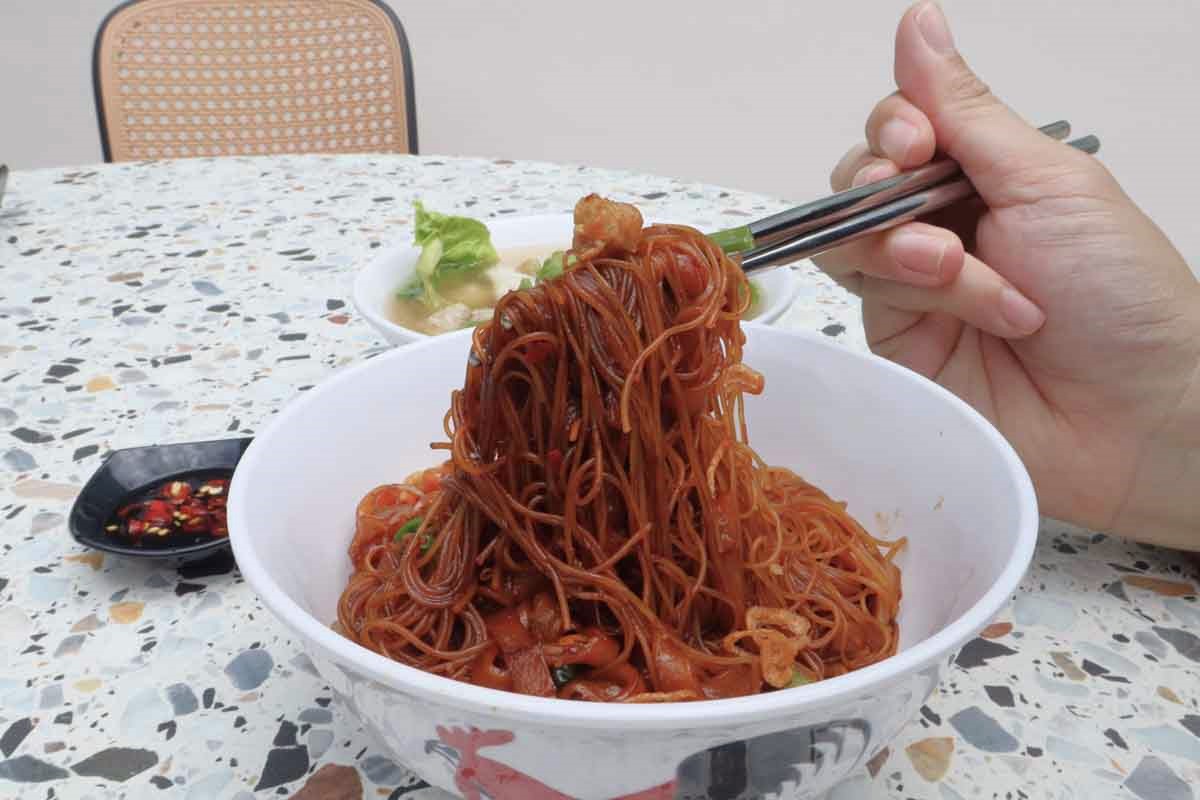 WonderLicious Kopi - dry noodles closeup